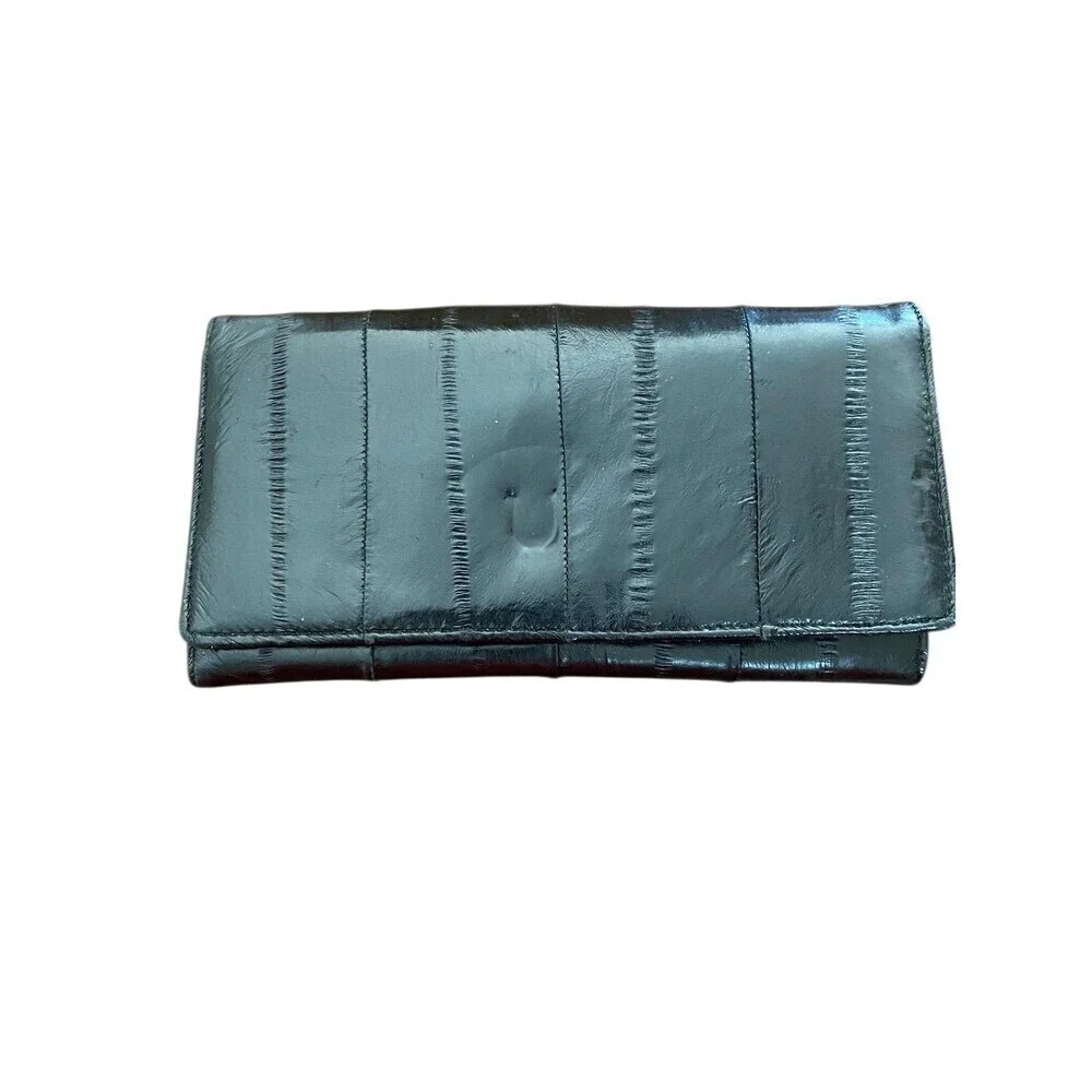 Lee Sands Wallet Womens One Size Black Leather Trifold Credit Card ID Zip Coin